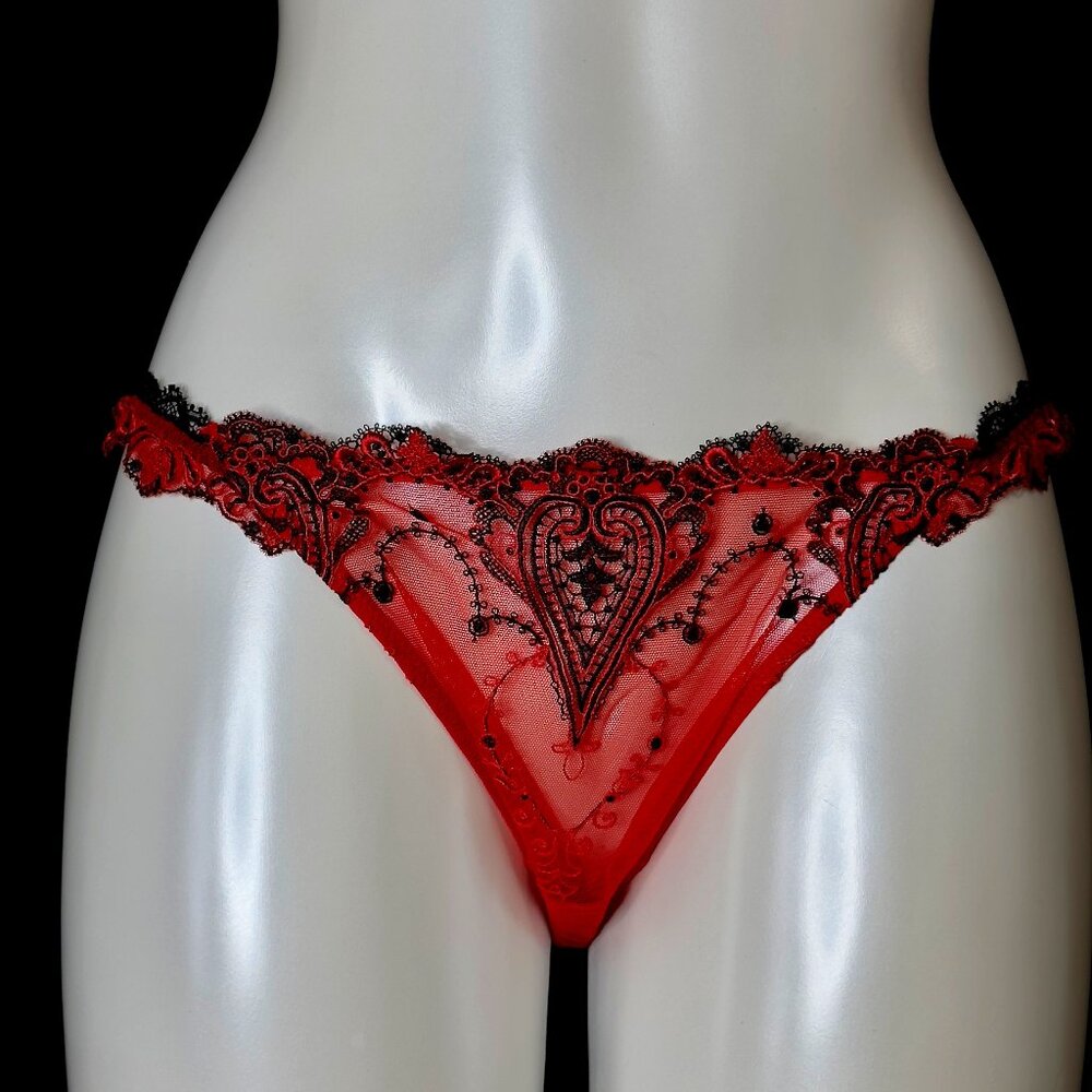 LISE CHARMEL SEXY STRING